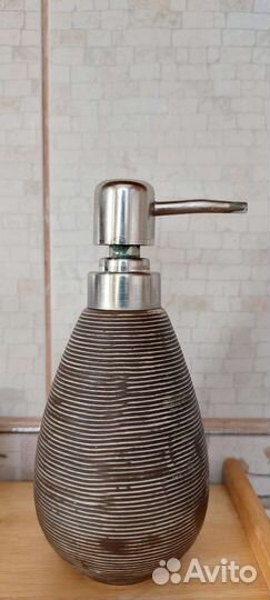 Дозатор для жидкого мыла и мыльница