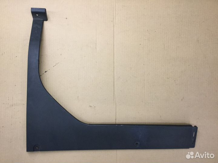 Обшивка багажника левая Хундай Солярис с 2010г