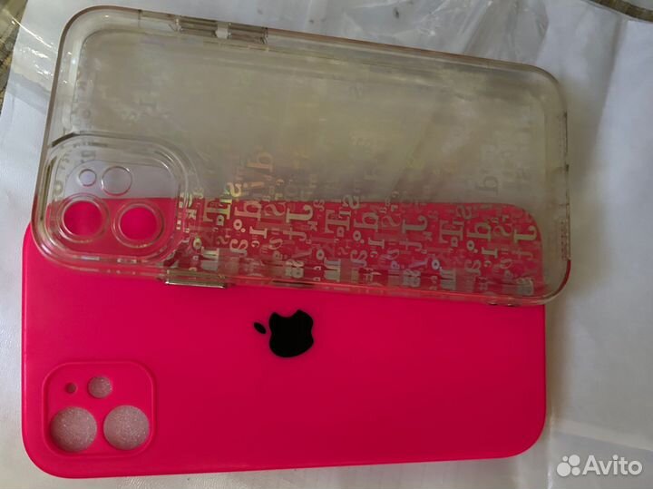 Чехлы на iPhone 11