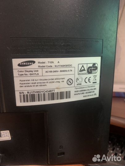 Монттор Samsung SyncMaster 710N