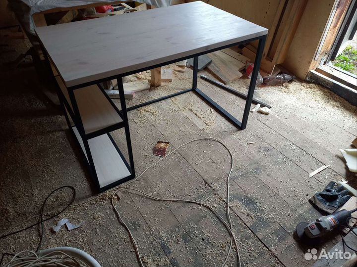 Компьютерный стол новый