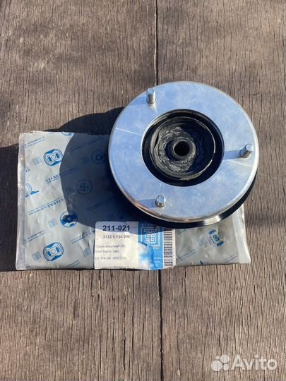 Опора амортизатора переднего BMW E32 E34