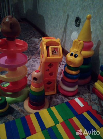 Развивающие игрушки