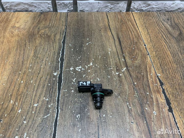 VW Golf Plus Датчик положения распредвала 1,4 caxa