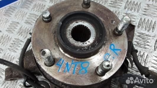 Ступица передняя правая KIA CEE'D 2 (JD) (4NT08N90