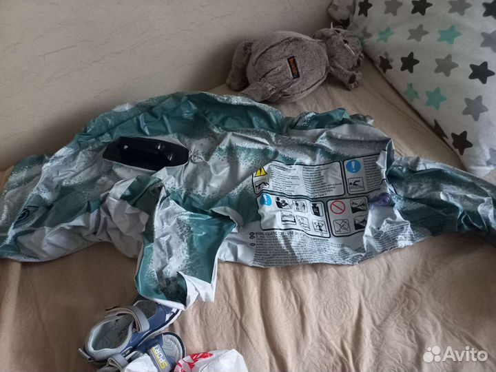 Надувной дельфин