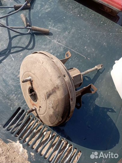 Вакуумный усилитель тормозов 2114