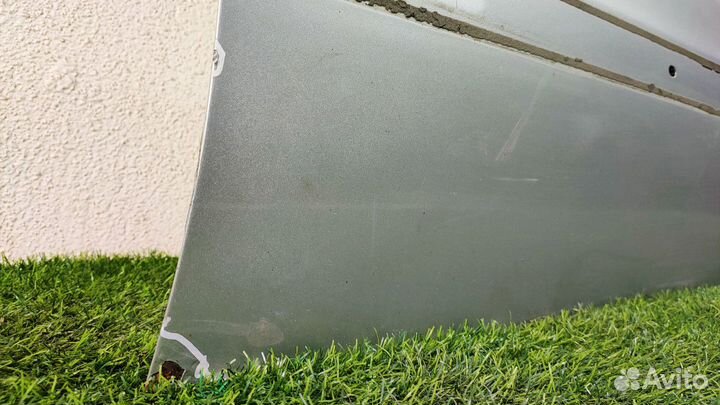 Дверь передняя правая Toyota Avensis (T220) I