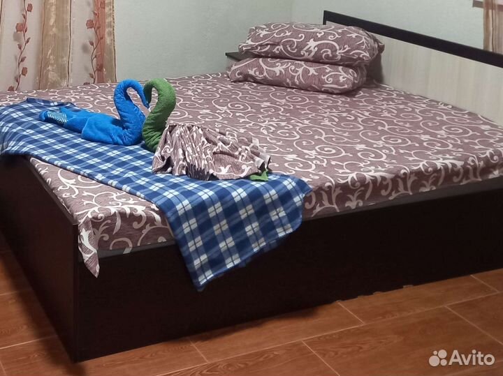 Кровать с матрасом