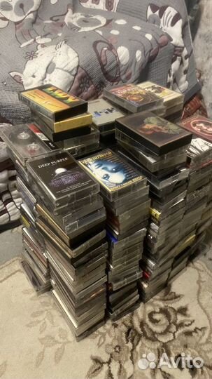 Кассеты, порядка 240 штук