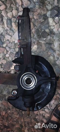 Кулак поворотный Honda Elysion