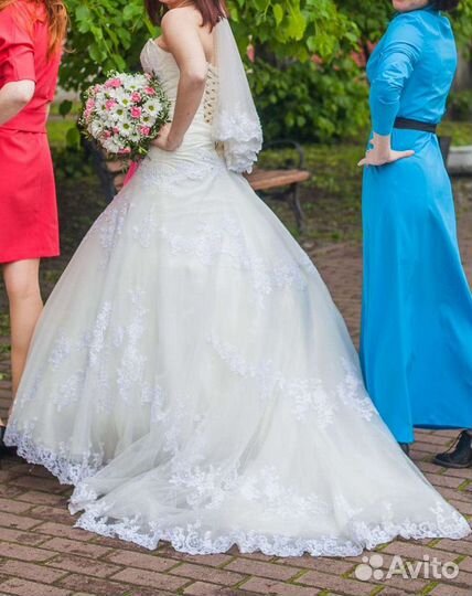 Свадебное платье 42-46 (корсет) бу