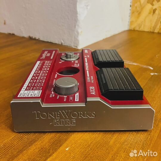 Процессор эффектов для бас гитары Korg AX3B Japan