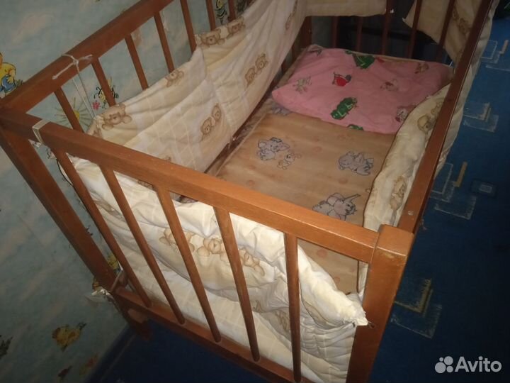 Детская кроватка