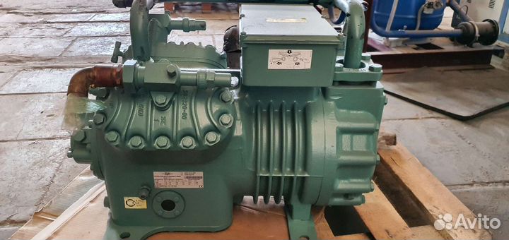 Bitzer S4G-12.2Y-40P низкотемпературный 2-ступ