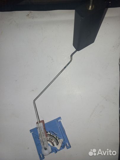 Датчик ровеня топлива в бак