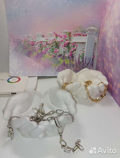 Статуэтки гипсовые и кашпо