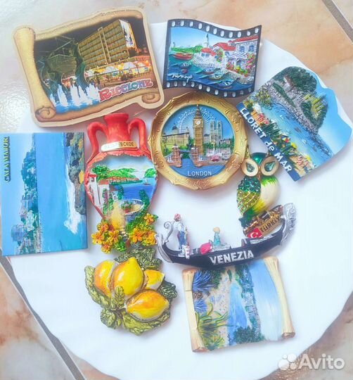 Магниты на холодильник из разных стран