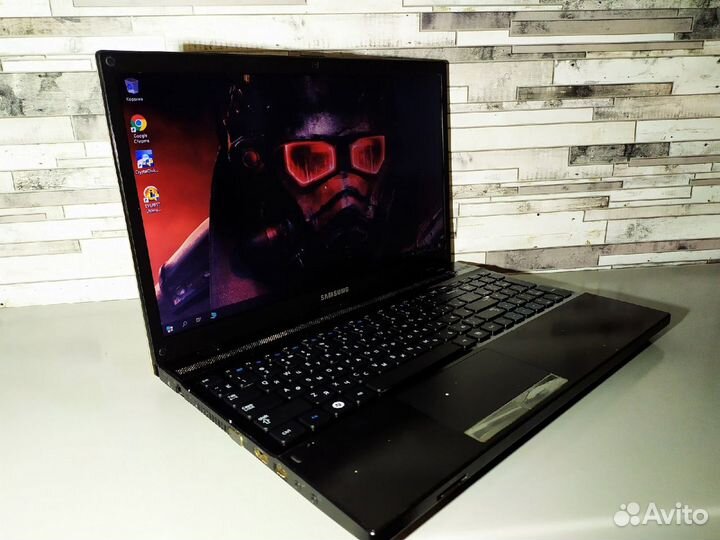 Samsung NP-305V5A - A8-3 пок \ 4 Озу \ 1 GB видео