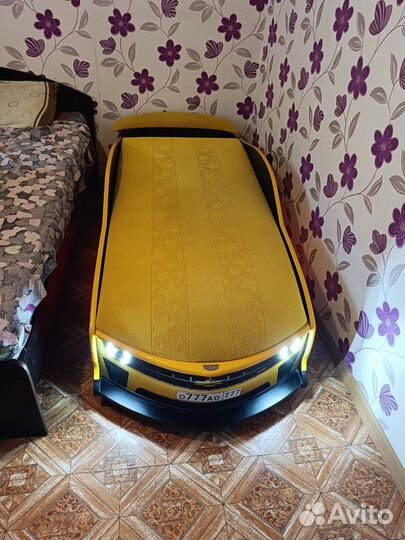 Детская кровать машинка