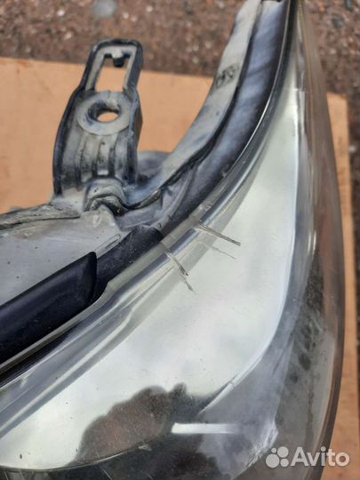 Фара левая Lexus LX 570 2007-11 ксенон