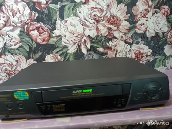 Видеомагнитофон panasonic