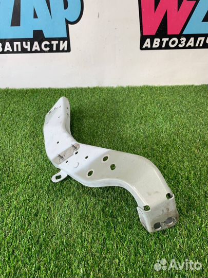 Кронштейн (крепление) Audi A8 D5 (2017 - 2022)