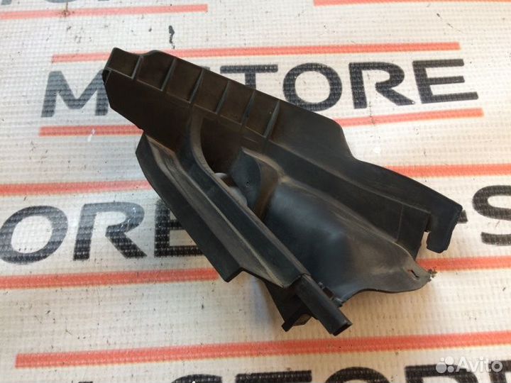 Водосток передний левый Mercedes-Benz M-Class W164