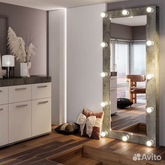 Зеркало в наличии