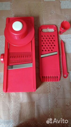 Терка,термос,ёмкость для холодца СССР, чайник эмал