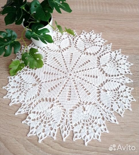 Салфетка крючком ручной работы
