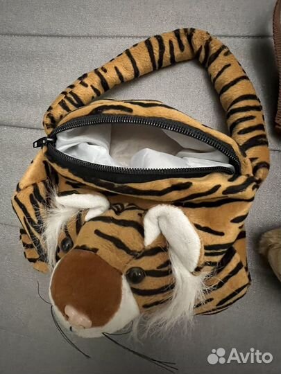 Игрушки мягкие и 2 рюкзака-сумки для детей