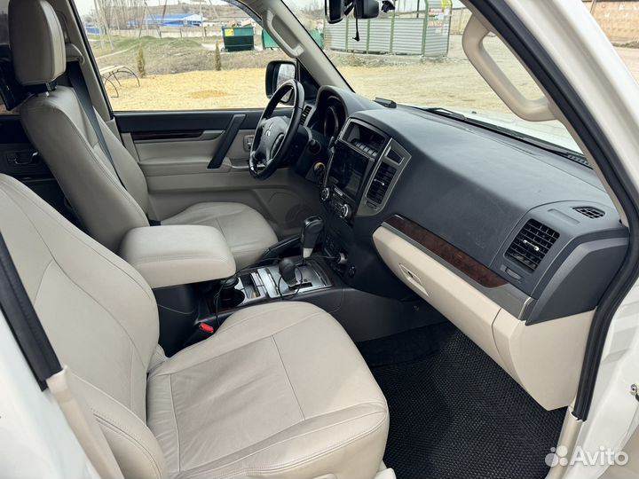 Mitsubishi Pajero 3.8 AT, 2019, 50 000 км