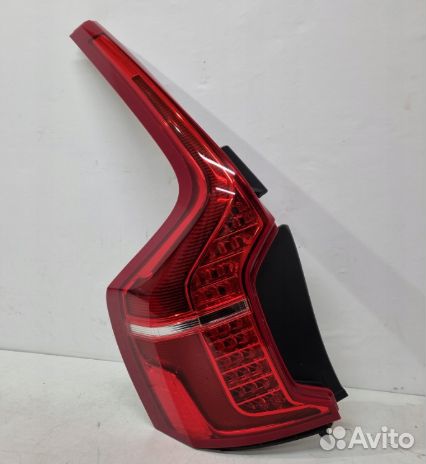 Volvo XC90 2 задний фонарь левый