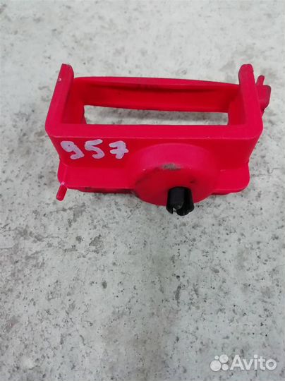 Кронштейн знака аварийной остановки BMW E46