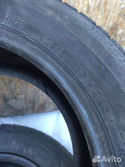 Bridgestone Blizzak VRX 205/60 R16