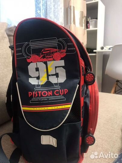 Школьный рюкзак