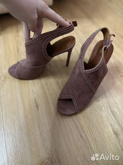 Пудровын босоножки 39