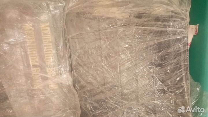 Видеокассеты с фильмами 65шт