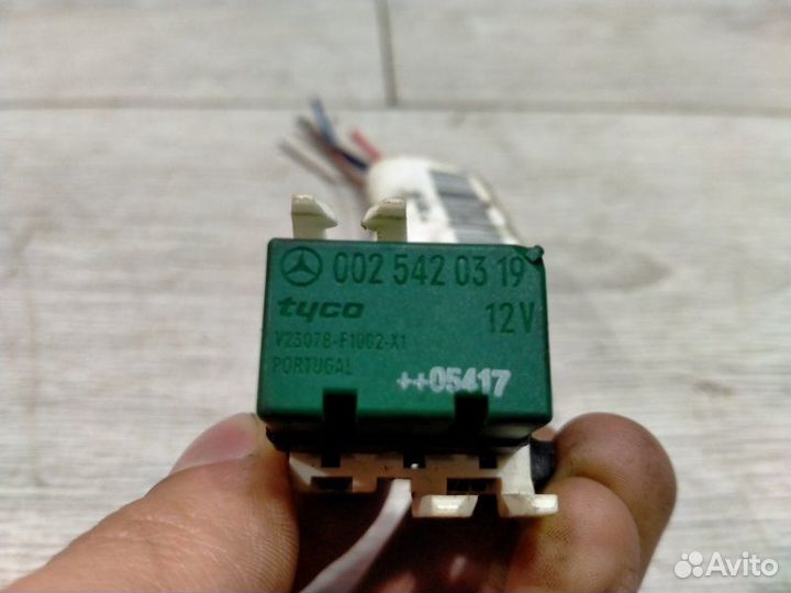 Реле Mercedes-Benz 211.054 E 280 / E 300 Japan 211