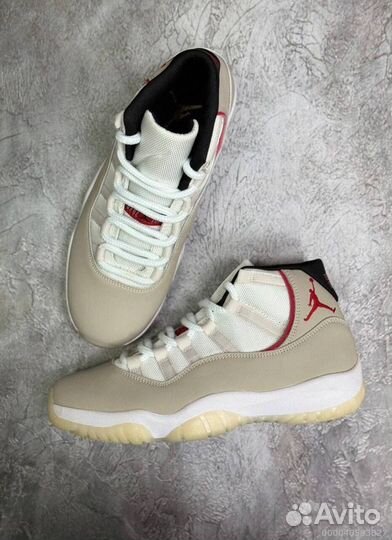 Nike AIR Jordan 11 beige