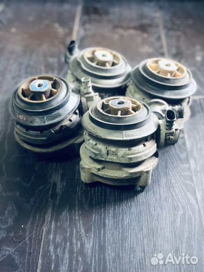 Опора двигателя Audi A8 S8 2003-2010 4E0199381