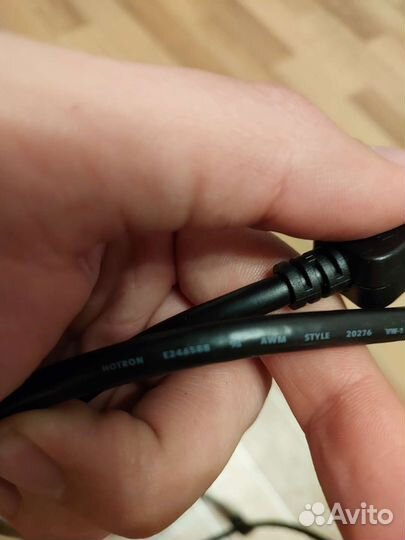 Кабель displayport hotron e246588 1.8m