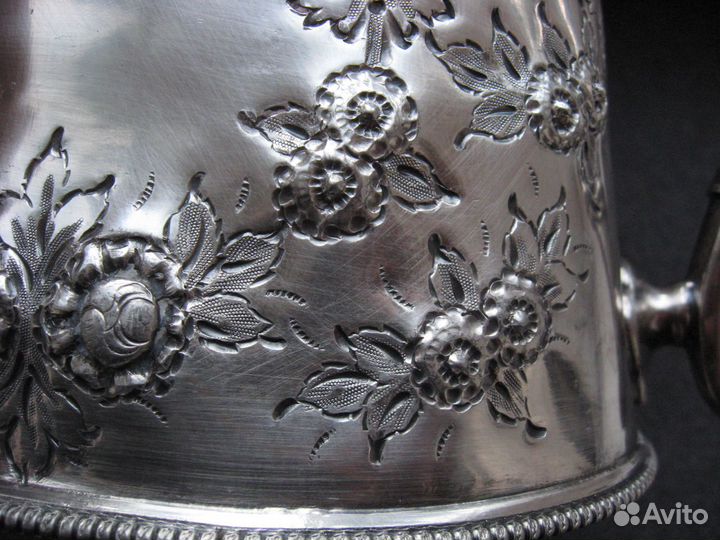 Антикварный шикарный чайник красота