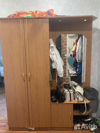 Продам велосипед(2000) Стол кедр(500), шкаф(900)