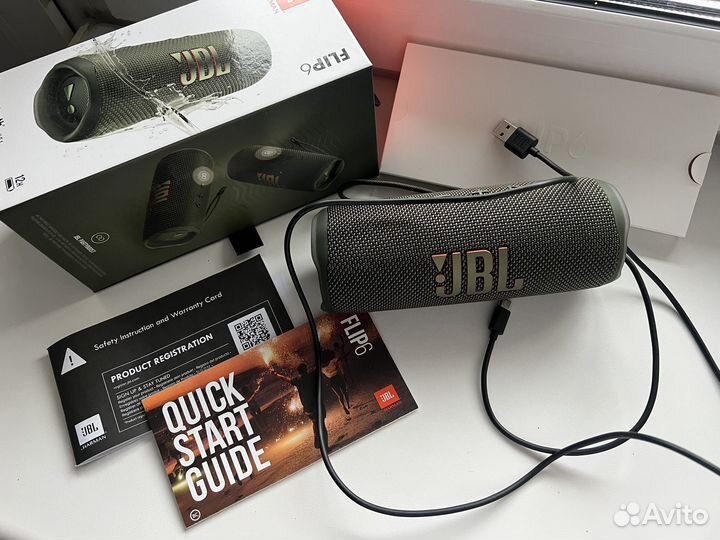 Акустические колонки jbl