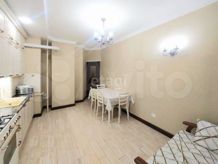 2-к. квартира, 66,2 м², 4/10 эт.