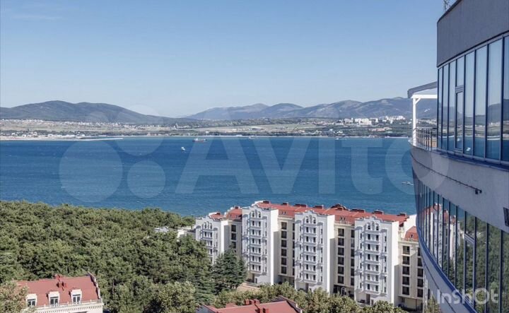 3-к. квартира, 121 м², 16/17 эт.
