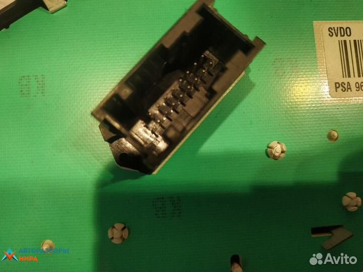 Щиток приборов (приборная панель) Peugeot 1007