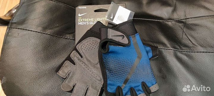 Перчатки Nike размер